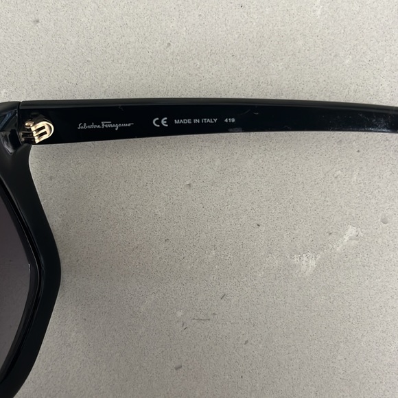 Salvatore Ferragamo Sunglasses - Picture 6 of 8